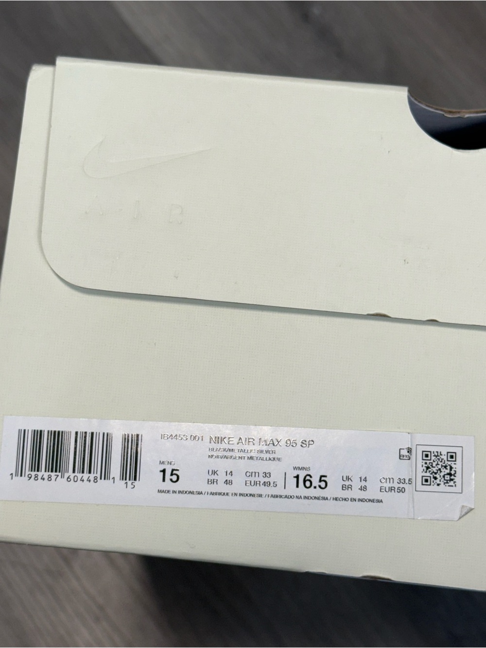 Nike x Undefeated air max 95 Sneakers with Red & Green Stripe image 5